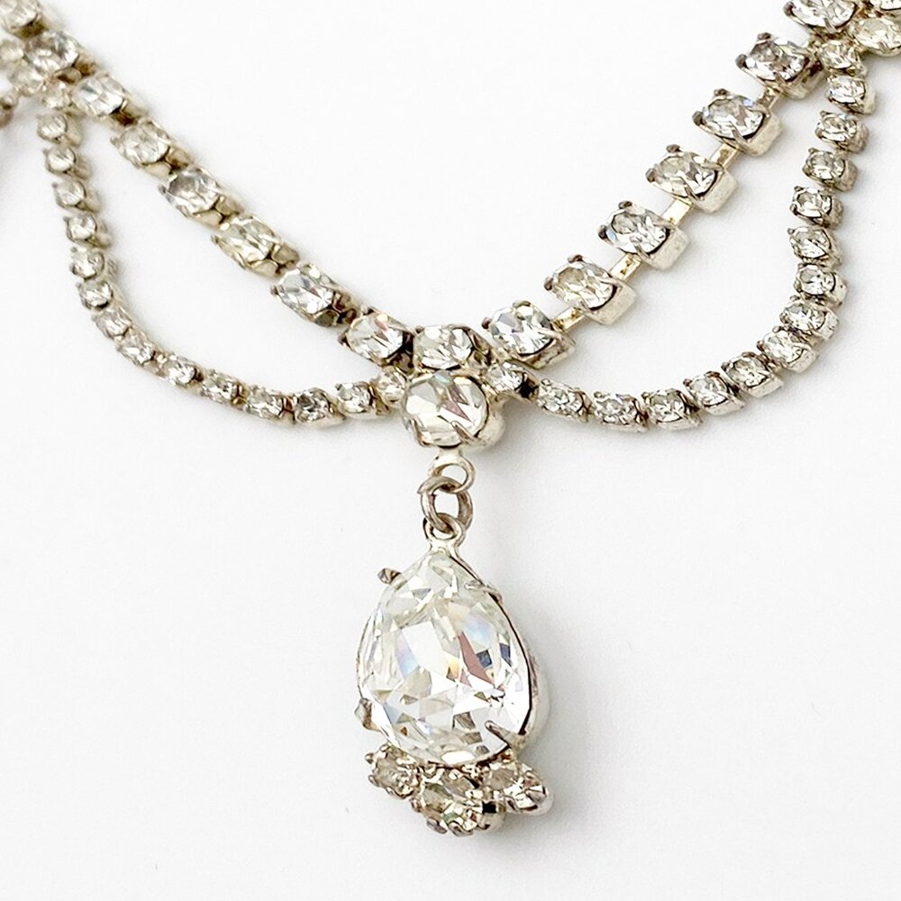 VINTAGE (Y2K) | Crystal & Rhinestone Teardrop Necklace + Earrings Set - Picture 8 of 15